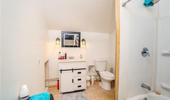 460 Hammet Rd, Coventry, RI 02816