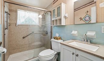 43 FORRESTAL Cir N, Atlantic Beach, FL 32233
