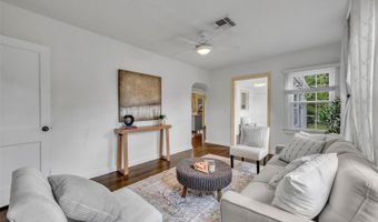 826 GARDEN Plz, Orlando, FL 32803