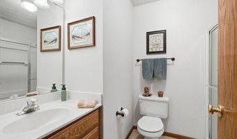 6435 157th St W, Apple Valley, MN 55124