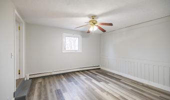 27 Flanders St, Auburn, ME 04210