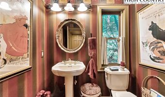 430 Crooked Creek Ln, Banner Elk, NC 28604