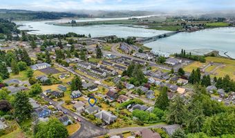 15 AUBURN Ave, Astoria, OR 97103
