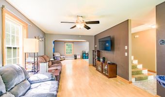 290 Castle Island Rd, Belgrade, ME 04917