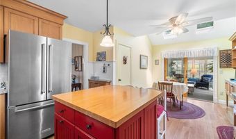 146 Bay View Ave, Bristol, RI 02809