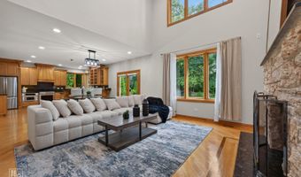 1017 E Red Oak St, Addison, IL 60101