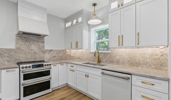 50 17TH St, Atlantic Beach, FL 32233