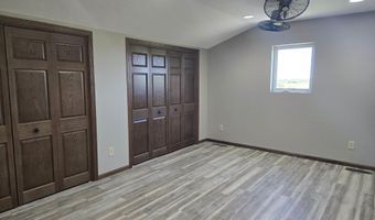 19417 S 5th Dr, Beatrice, NE 68310