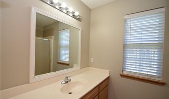 3 Burnett Cir, Bentonville, AR 72712