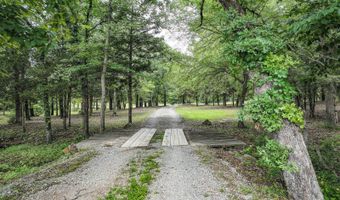 7554 S Farris Rd, Atoka, OK 74525