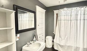 900 S 4th St, Battle Creek, NE 68715