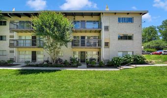 4943 AMERICANA Dr D-102, Annandale, VA 22003