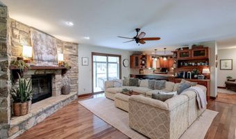 2017 E Chestnut Ave, Arkansas City, KS 67005