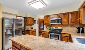 28 Doherty Dr, Middletown, NJ 07748