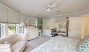 420 Nelson Ave, Beach Haven, NJ 08008