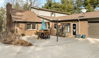 853 Fairway Dr, Alliance, OH 44601