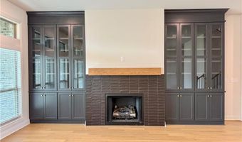 8900 W Comet Dr, Bentonville, AR 72713