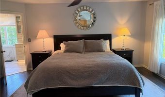 64 Fieldstone Ln, North Kingstown, RI 02874