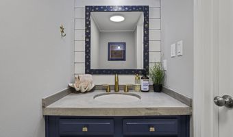 407 Citizen St, Bay St. Louis, MS 39520