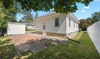 30 Alabama Ave, Warwick, RI 02888