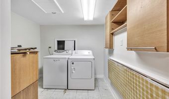 8 Sojo Rd Legal In-Law, Brookfield, CT 06804