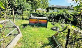 327 E 16th St, Baxter Springs, KS 66713