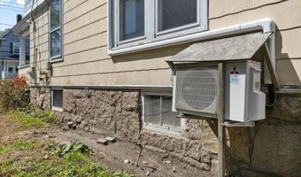 22 Ledgelawn Ave, Bar Harbor, ME 04609
