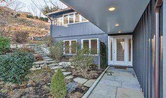 22 Dock Rd, Norwalk, CT 06854