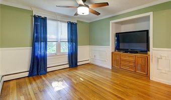 11 Golden Blvd, North Smithfield, RI 02896