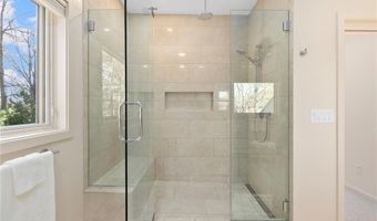 29 Dennell Dr, Lincoln, RI 02865