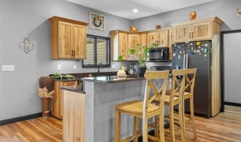 7572 Best Ln, Alhambra, IL 62001