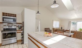 1011 Williamsburg Cir, Warwick, RI 02886