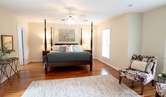 9307 Oak Trl, Ashland, VA 23005