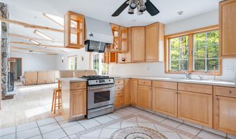 91 Decker Rd, Ancram, NY 12502