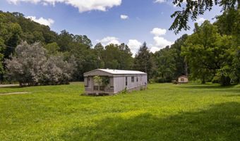 941 E Clayton Rd, Alderson, WV 24910