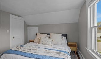 35 Barney St, East Providence, RI 02916