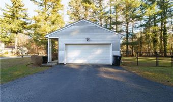 40 Wisteria Dr, Coventry, RI 02816