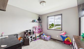 114 Collina Cir, Avon, MN 56310
