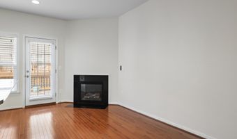 43381 RICKENBACKER Sq, Ashburn, VA 20147