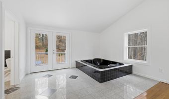 532 Frank C Gilman Hwy, Alton, NH 03809