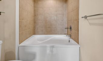 19501 W Country Club Dr 605, Aventura, FL 33180