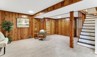 6927 FERN Ln, Annandale, VA 22003