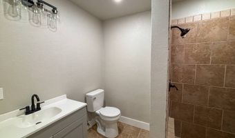 215 E Jackson Ave, McAlester, OK 74501