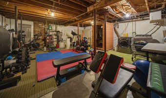 32 Fox Den Rd, Avon, CT 06001