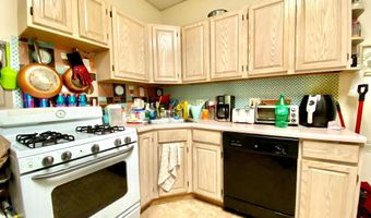 8 COMMONWEALTH Ave, Claymont, DE 19703