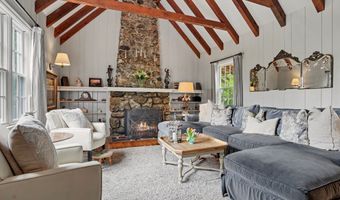 10 Snug Harbor Dr, Danbury, CT 06811