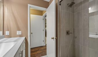 1386 Arden View Dr, Arden Hills, MN 55112