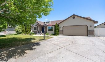 5477 Barton Cir, Ammon, ID 83406
