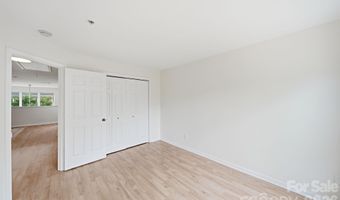 643 Raphael Pl, Charlotte, NC 28205