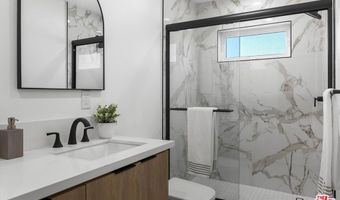 542 N Serrano Ave, Los Angeles, CA 90004